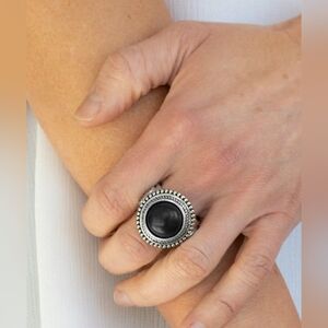 Black gemstone ring, NWT